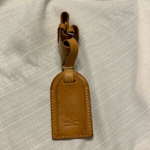 Like New Louis Vuitton Luggage Tag and Poignet Set